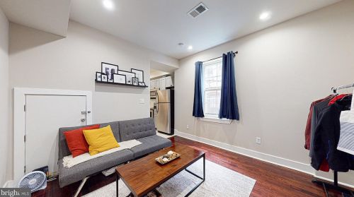 46 44 St, Philadelphia PA 19104-2939 exterior