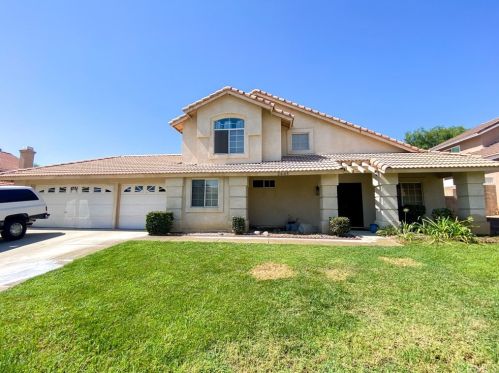 2445 Via Bello Dr, Rialto, CA 92377-2716