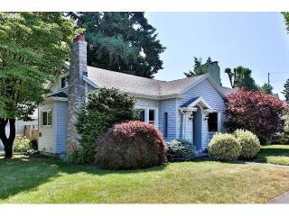 3000 33 St, Portland OR  97212-3655 exterior