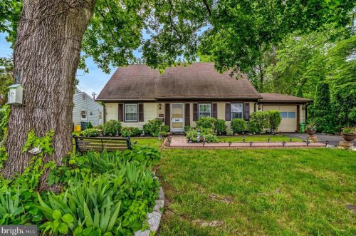 23 Merion Ln, Willingboro, NJ 08046-2111