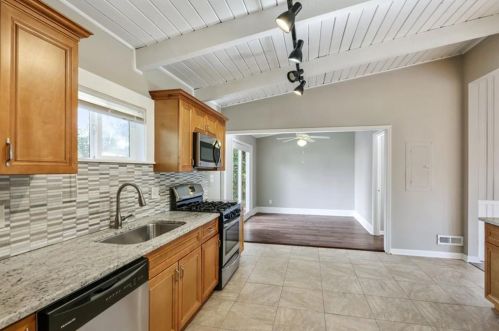 2132 Drew Valley Rd, Atlanta GA  30319-3918 exterior