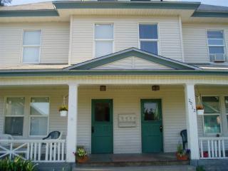 2012 York Ave, Spokane WA  99205-3793 exterior