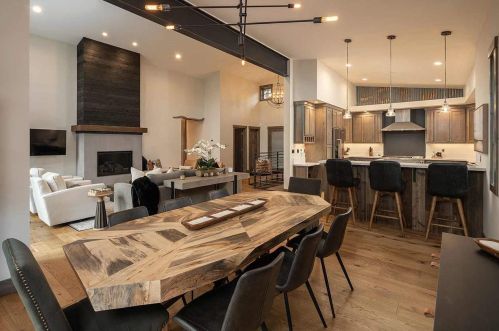 11901 Sitzmark Way, Truckee CA  96161-6139 exterior