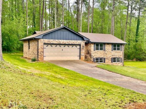 90 Ho Lynn Trl, Carrollton, GA 30117-7531