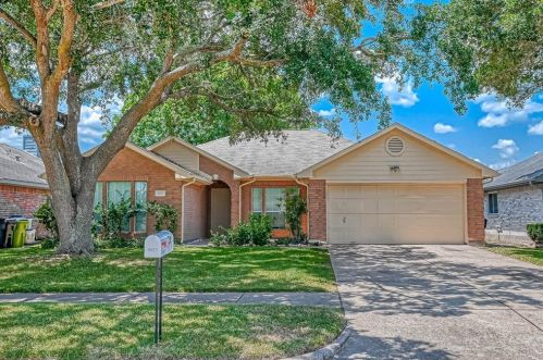 4917 Columbary Dr, Richmond TX  77471-6122 exterior