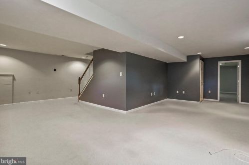 510 Crosswinds Dr, Charles Town WV  25414-3942 exterior