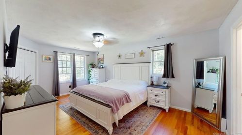 1037 Providence Pike, Killingly CT  06239-4003 exterior