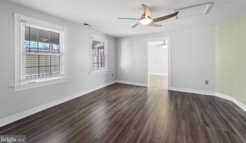 112 Lawrence St, Charles Town WV 25414-1514 exterior