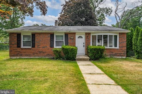219 Hargrove Ave, Browns Mills, NJ 08015-2118
