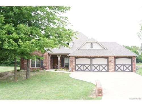 21970 Amber Dr, Claremore, OK 74019-3803