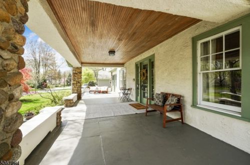 65 Melrose Rd, Mountain Lakes, NJ 07046-1009