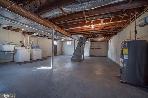 619 Eldrid Dr, Silver Spring MD 20904-2909 exterior