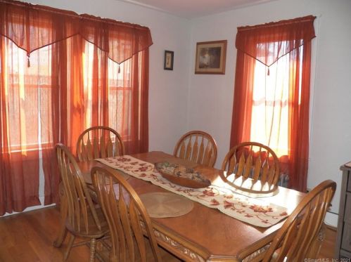 29 Spring St, Killingly, CT 06239-2835