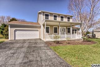 19 Wheatfield Dr, Carlisle PA  17015-9006 exterior
