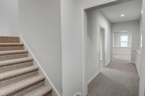 305 Hunting View Ct, Atlanta GA  30328-2779 exterior