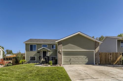 21898 Alamo Ln, Denver, CO 80015-3512
