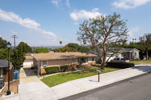 5047 College Ave, Riverside CA  92505-3208 exterior