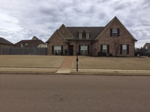 1768 Linden Dr, Walls, MS 38651-9568