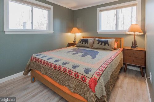 49 Pileated Woodpecker Ln, Hedgesville WV  25427-5384 exterior