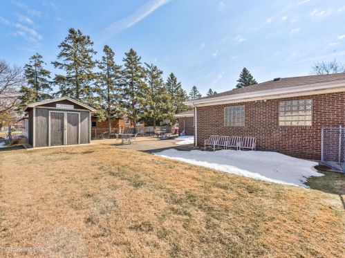 8170 Davis St, Niles IL 60714-1506 exterior