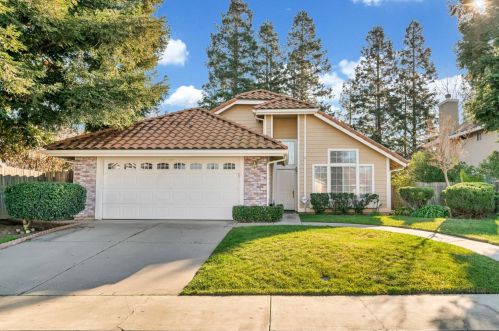 5439 Laguna Park Dr, Elk Grove, CA 95758-5306