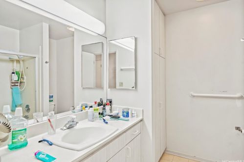 248 Elelupe Rd, Honolulu HI  96821-2209 exterior