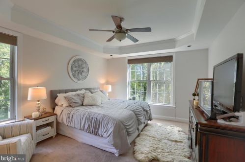 101 Shatto Dr, Carlisle PA  17013-2120 exterior