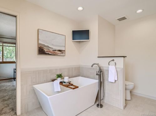 16572 Crestline Pl, Aurora CO 80015-4308 exterior