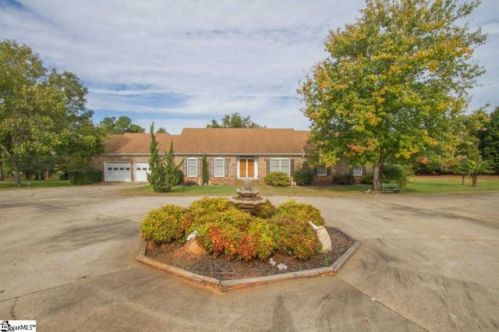 4623 Midway Rd, Williamston, SC 29697-9704