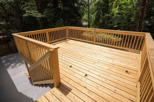 1733 Holly Ln, Atlanta GA  30329-3523 exterior