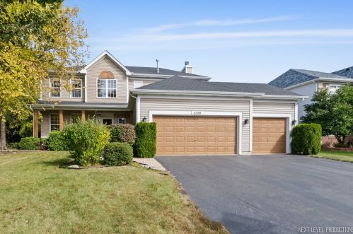 3328 Timber Creek Ln, Naperville, IL 60565-3528