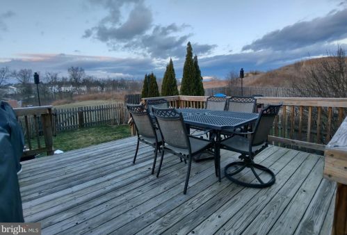 198 Ridge View Ln, Hanover PA 17331-7466 exterior