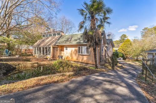 2938 Heather Dr, Atlanta GA  30344-1944 exterior