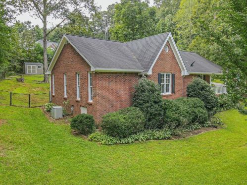 12 Leverette Dr, Toccoa, GA 30577-8124