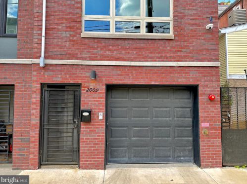 2009 George St, Philadelphia, PA 19130-0014