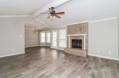 6452 Park Dr, Fort Worth TX  76148-1425 exterior