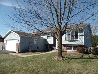792 Monroe Dr, Third Lake, IL 60046