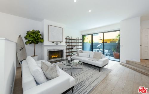 2630 11th St, Santa Monica, CA 90405-4651