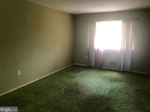 14 Shell Turn, Trenton, NJ 08690-2310