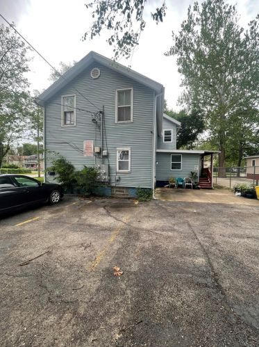318 Sherman St, Joliet, IL 60433-1852
