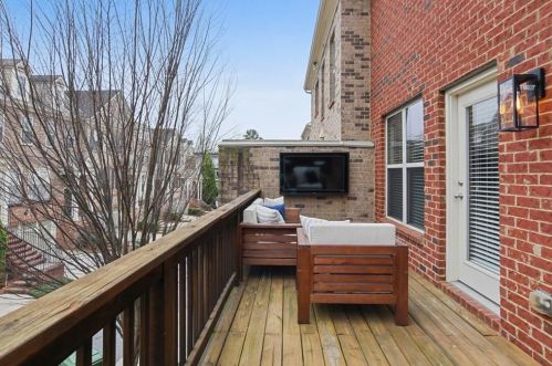 3278 Ferncliff Ln, Atlanta GA  30324-2569 exterior