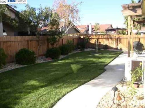 2090 Tammi Ct, Tracy, CA 95377-9582