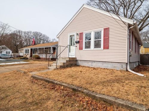 143 Dryden Blvd, Warwick, RI 02888-1449