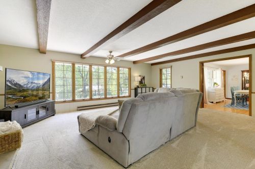 856 Oakwood Dr, Anoka, MN 55303-2879