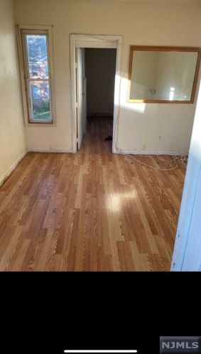 23 Arch St, Paterson, NJ 07522-1754