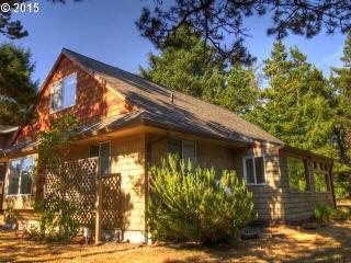 836 Lakeview Dr, Manzanita OR  97130-9139 exterior