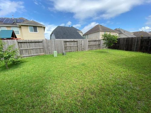 4022 Windmill Creek Dr, Richmond TX  77407-3238 exterior