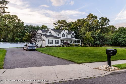 340 Bird Village Rd, Jackson Twp, NJ 08527-4641