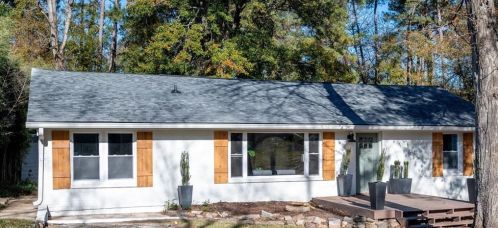 1976 Dering Cir, Atlanta GA  30345-1612 exterior