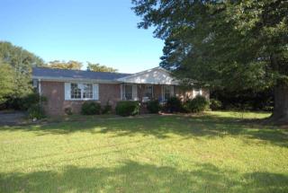 102 Pinewood Dr, Seneca, SC 29678-3042